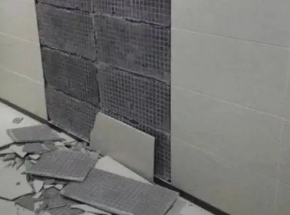 兴国瓷砖空鼓维修公司分享下兴国墙砖松动维修的知识